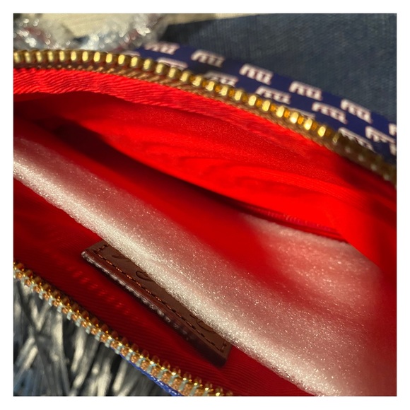 🔵  DOONEY & BOURKE NFL NY Giants Foldover Crossbody Purse NWT - Picture 7 of 7